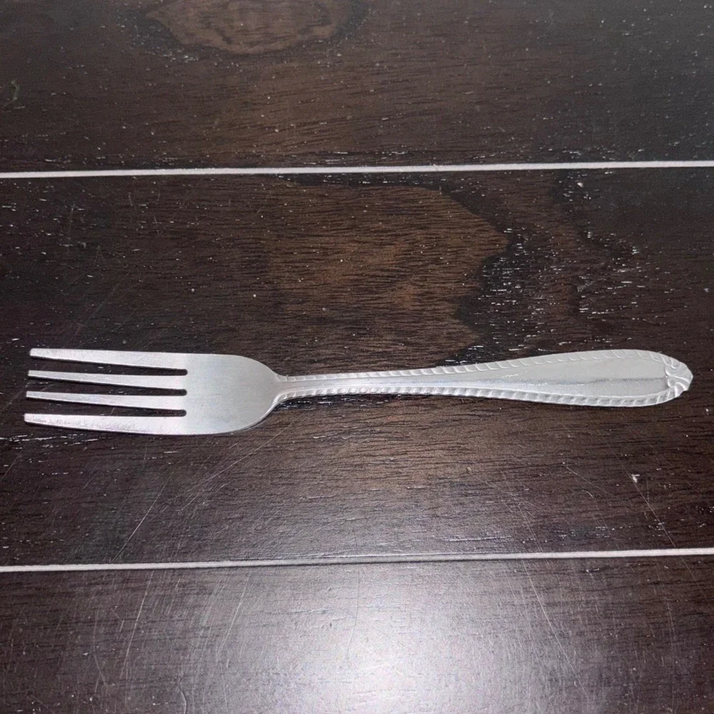 Vintage | Gibson Stainless Steel 27‎ | Dinner Fork | Silverware Utensil